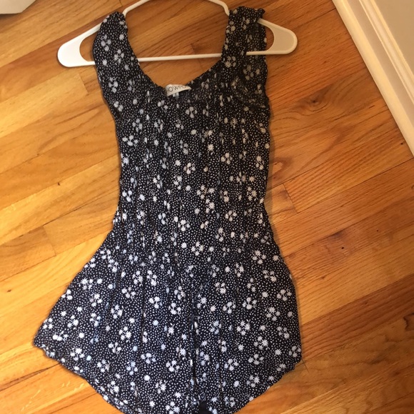 Romper - Picture 1 of 5